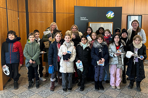Die Volksschule Essling besuchte die Filiale Groß-Enzersdorf - Marchfelder Bank