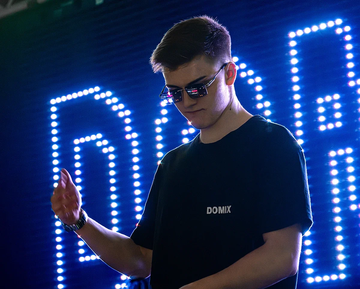 DJ DOMIX